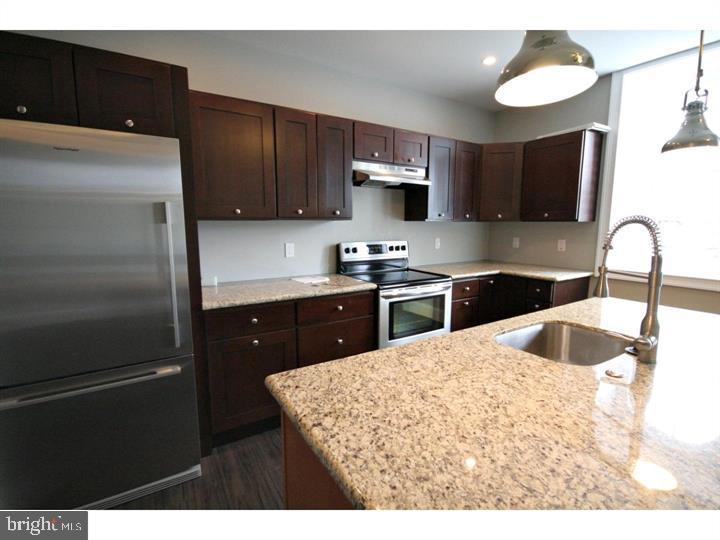 2107 Spruce Street - Photo 1