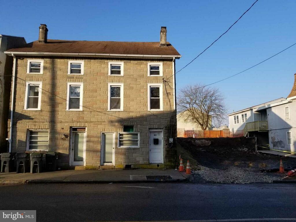 102 Dayton Street - Photo 1