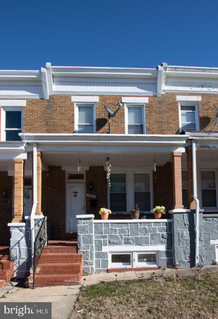 2812 Pelham Avenue - Photo 1