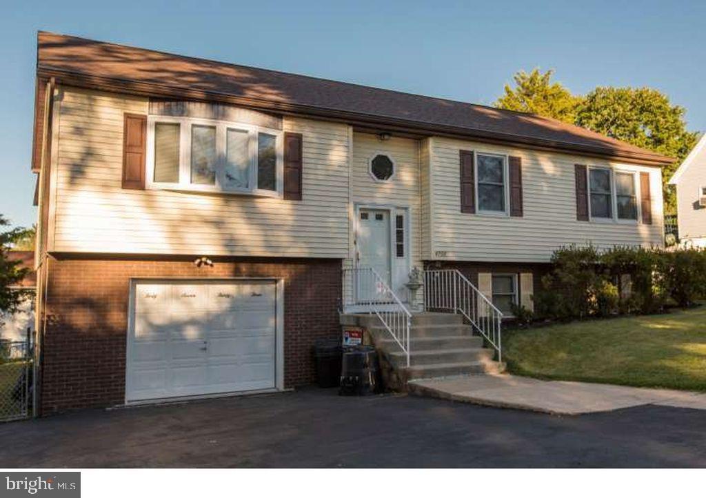 4733 Topeka Avenue - Photo 1