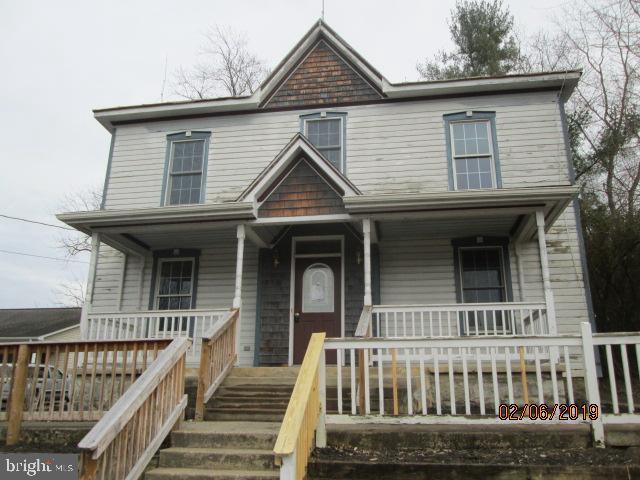 104 1ST Street - Photo 1