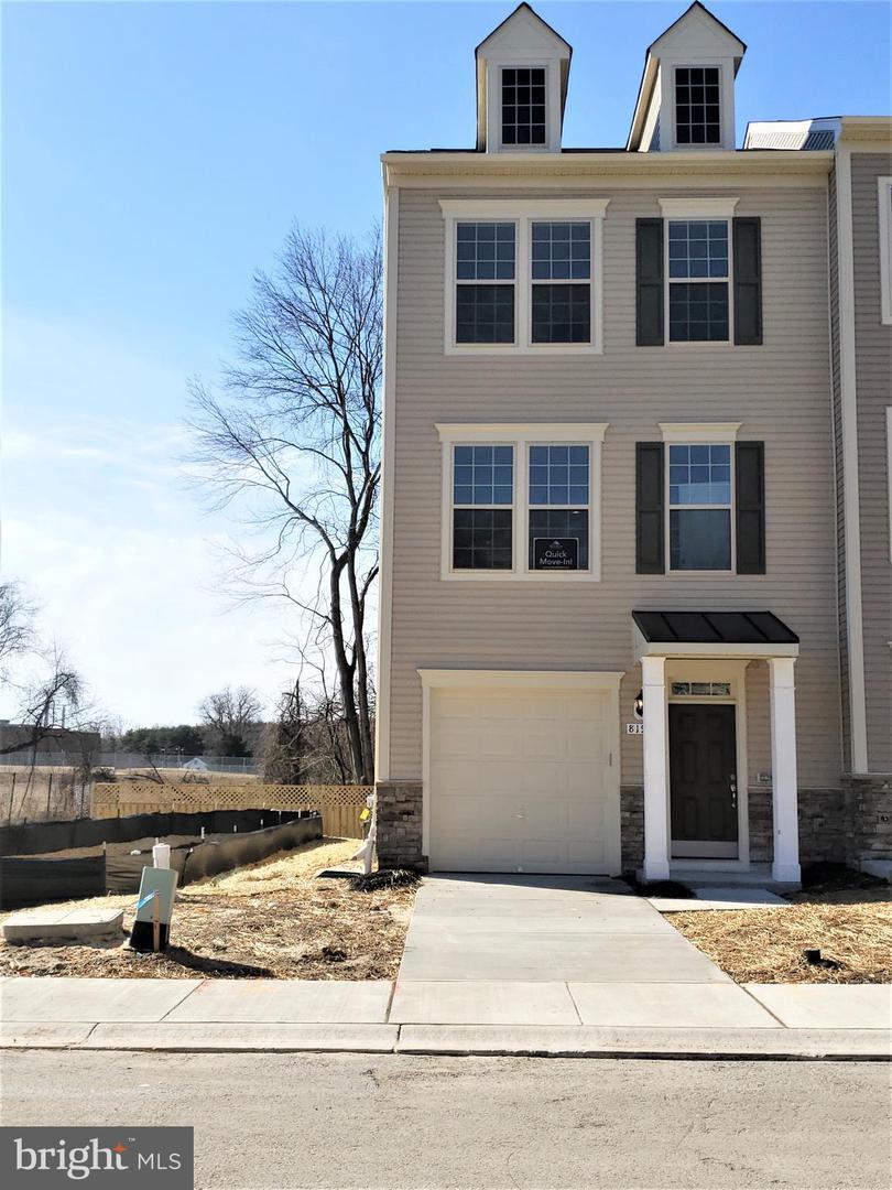 8195 Hollow Court - Photo 1