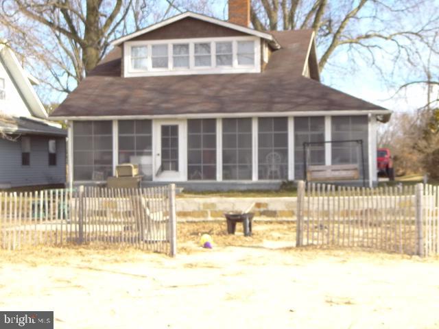 113 Locust Avenue - Photo 1