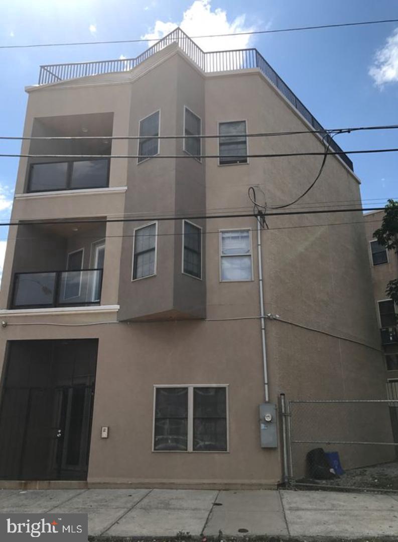 1752 Hancock Street - Photo 1