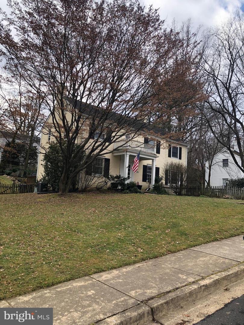 3808 Lorcom Lane - Photo 1
