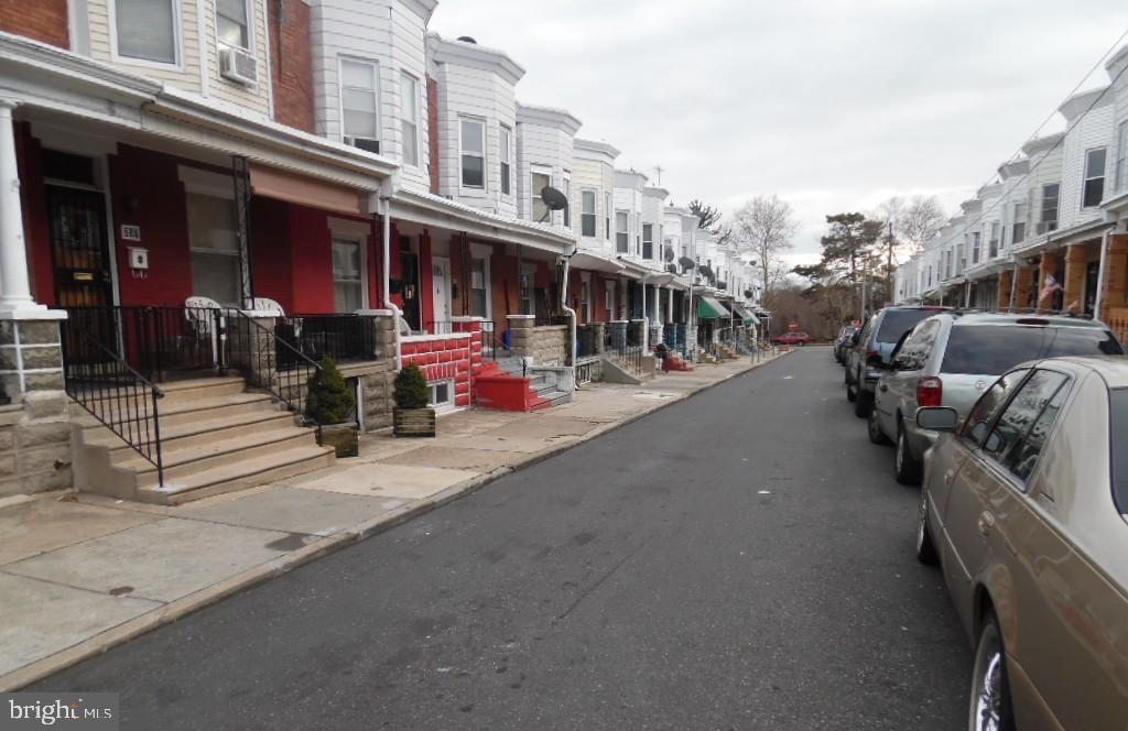 232 Simpson Street - Photo 1