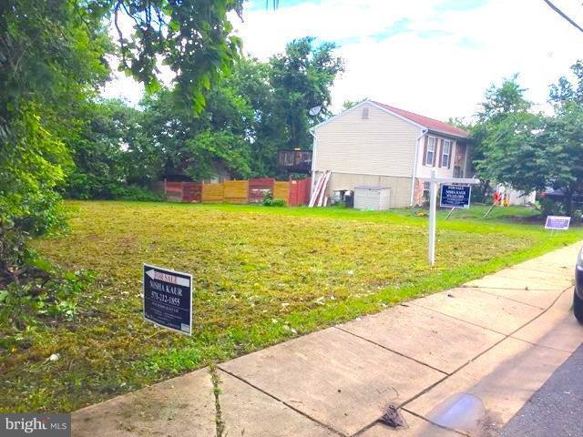 612 61ST Avenue - Photo 1