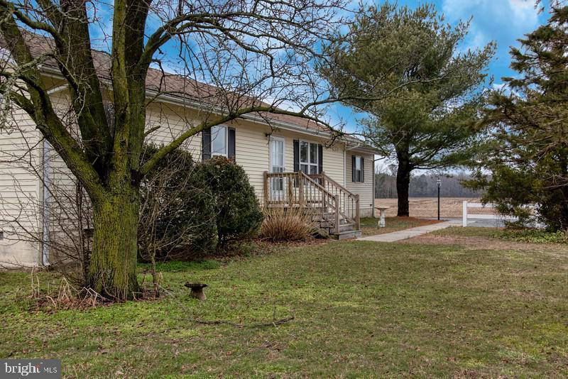 102 Clayton Avenue - Photo 1