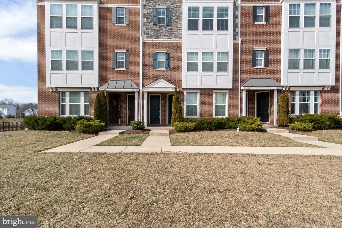 43993 Vaira Terrace - Photo 1