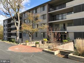 2302 Riddle Avenue - Photo 1