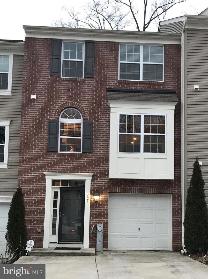 726 English Ivy Way - Photo 1