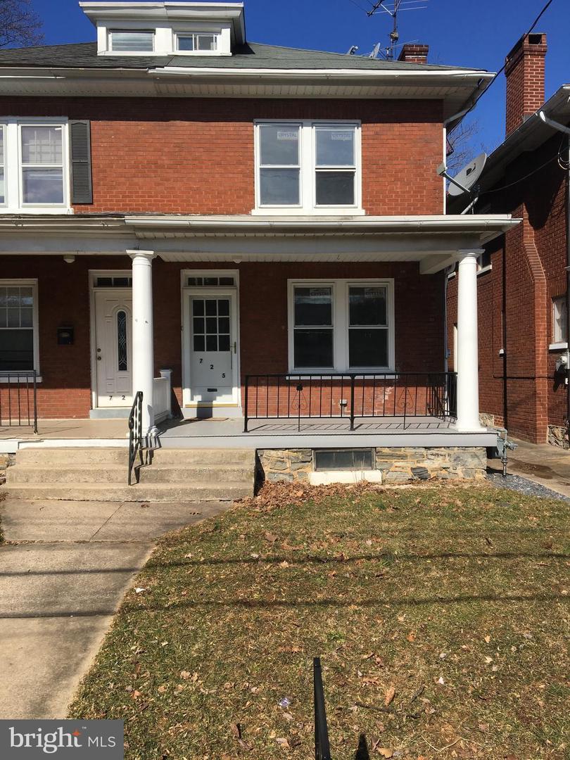 725 New Holland Avenue - Photo 1