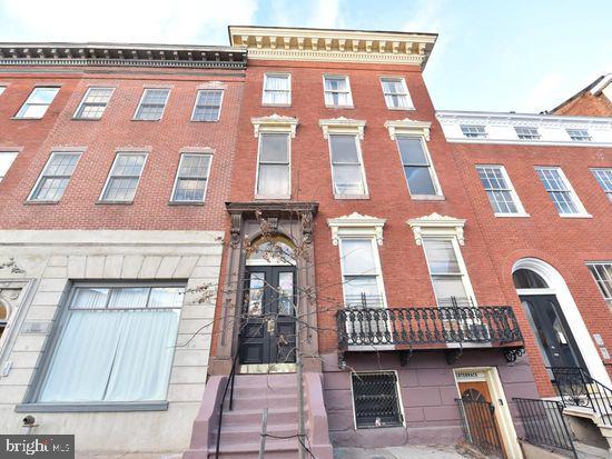 218 Monument Street - Photo 1
