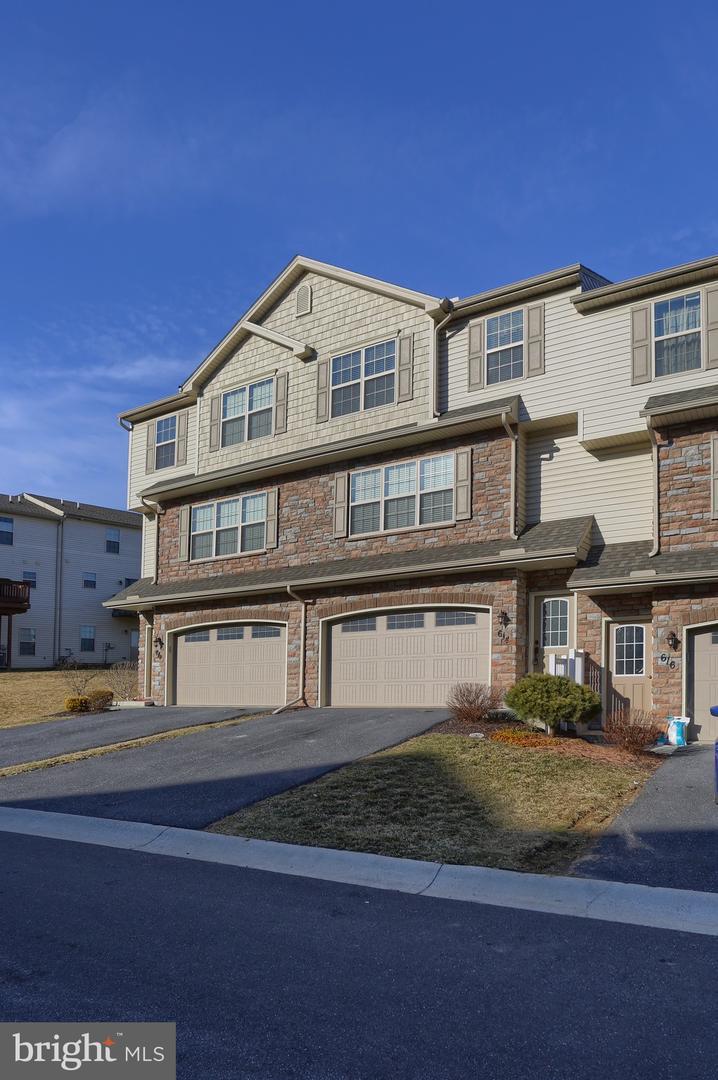 614 Keswick Court - Photo 1
