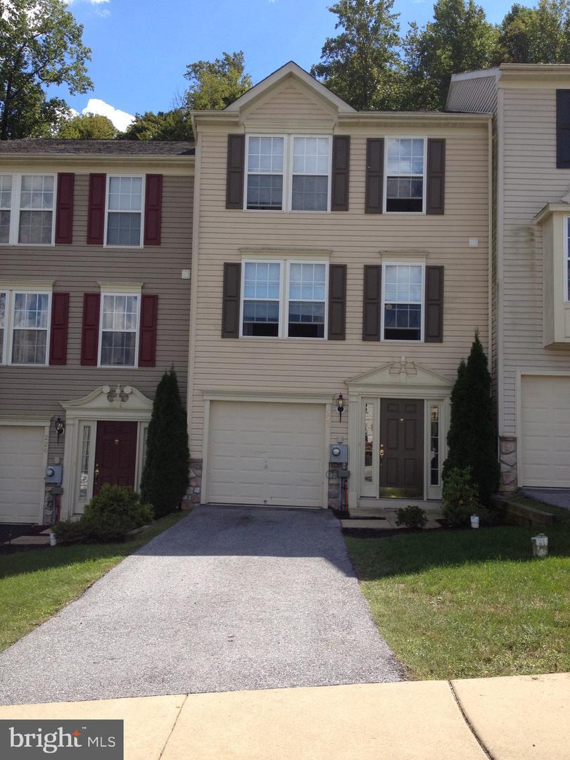 216 Maple Avenue - Photo 1