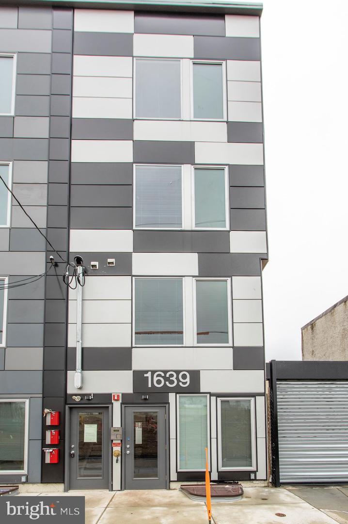 1639 Philip Street - Photo 1