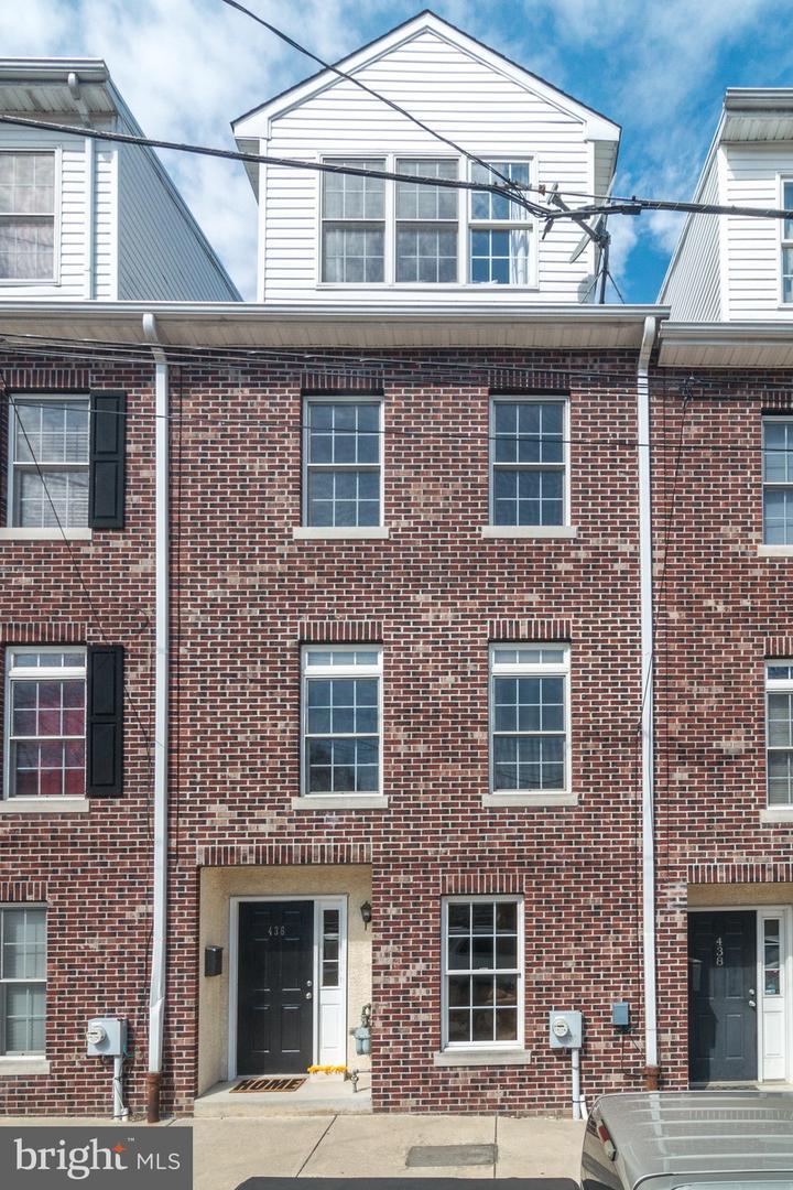 436 Dupont Street - Photo 1