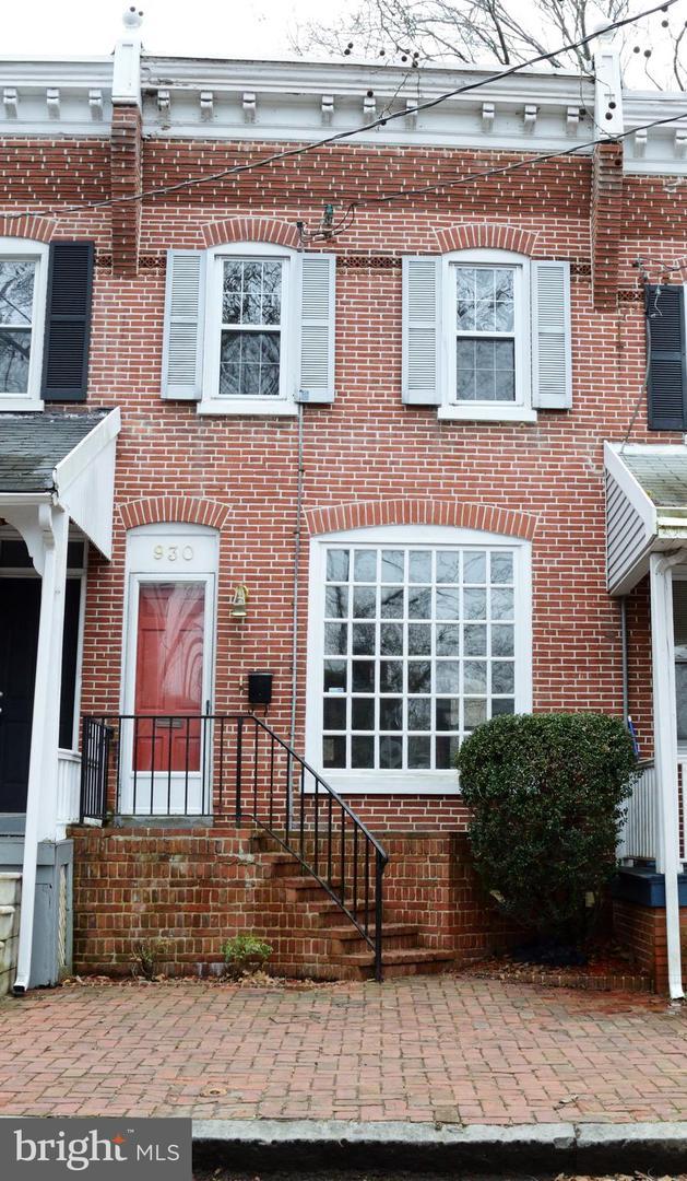 930 Lovering Avenue - Photo 1