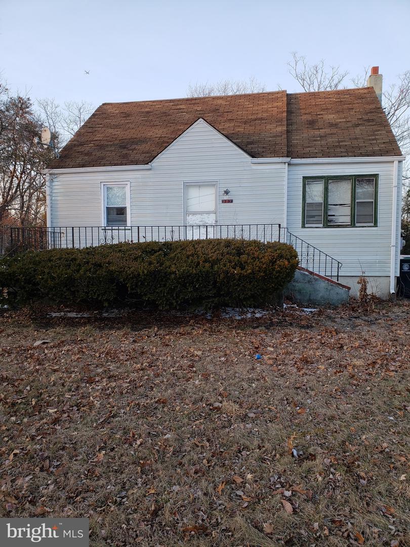 307 Fairview Ave - Photo 1