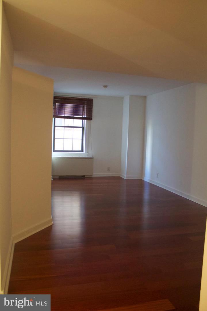 219-29 18TH Street - Photo 1