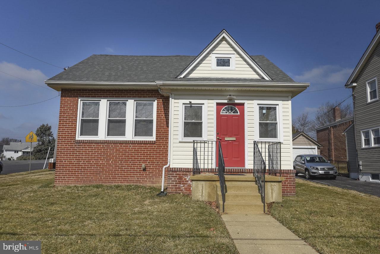 813 Newport Pike - Photo 1