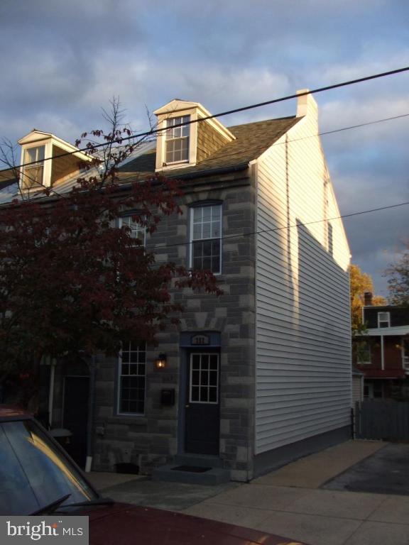752 High Street - Photo 1