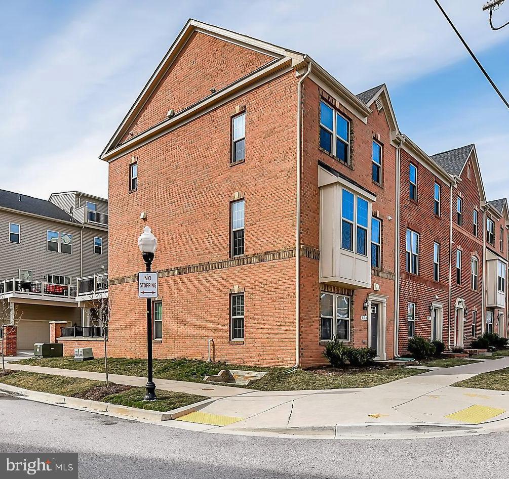 834 Oldham Street - Photo 1