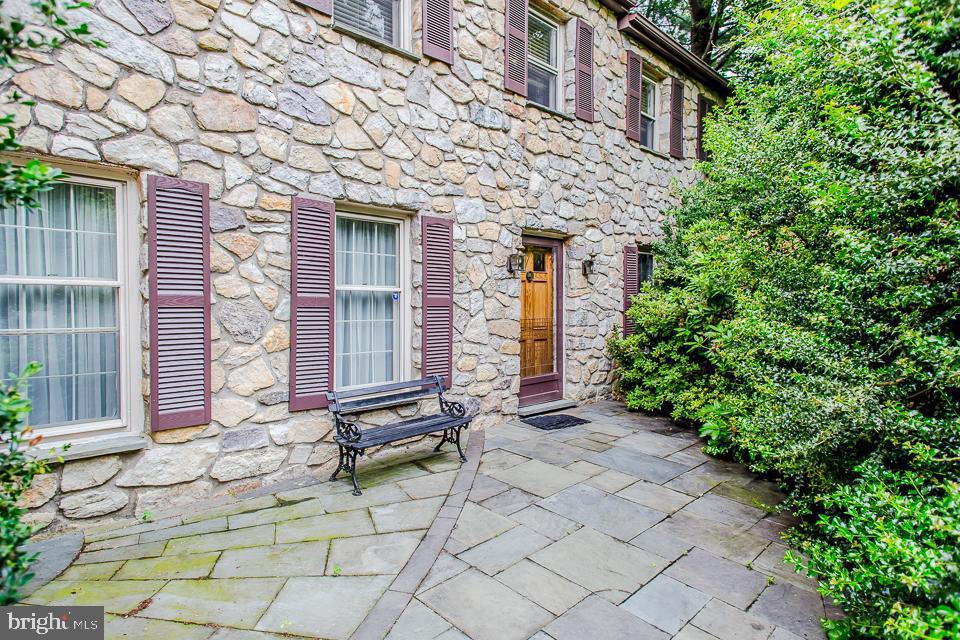 2304 Terwood Road - Photo 1