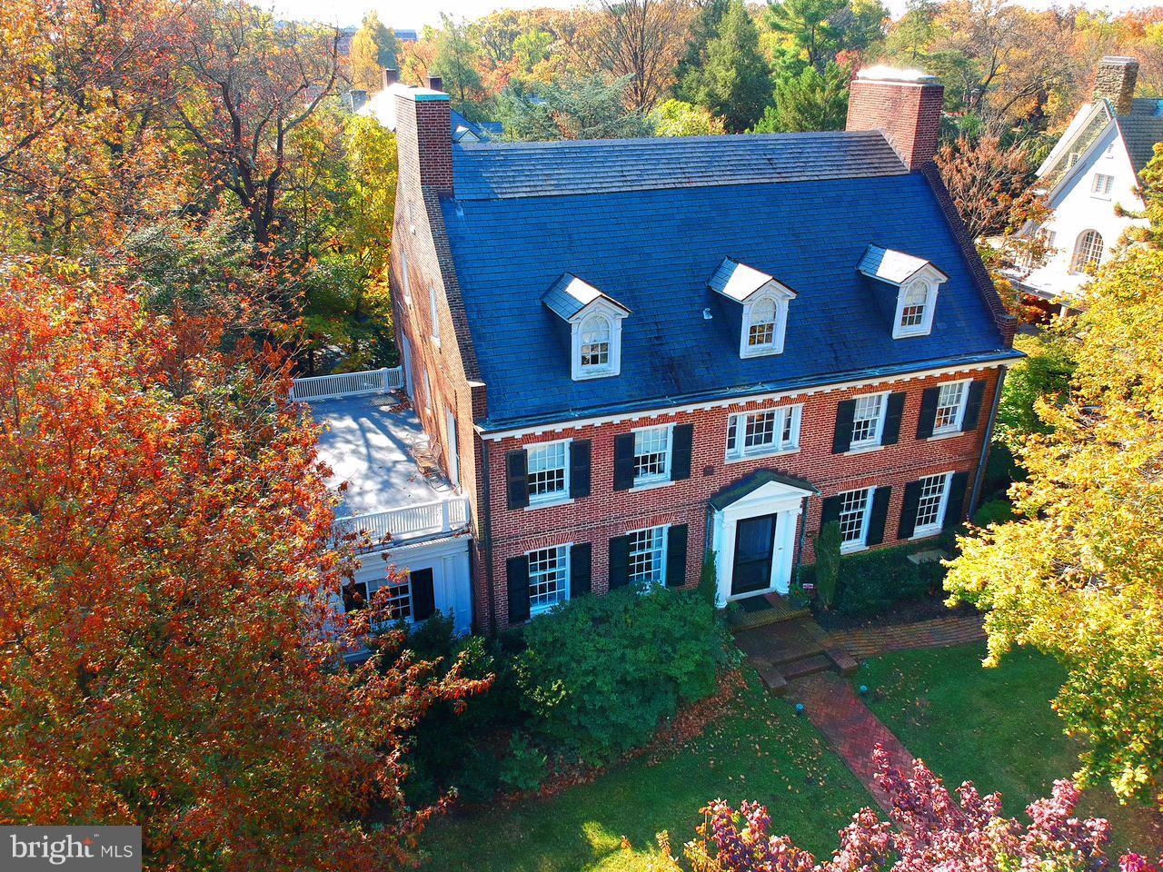4401 Greenway - Photo 1