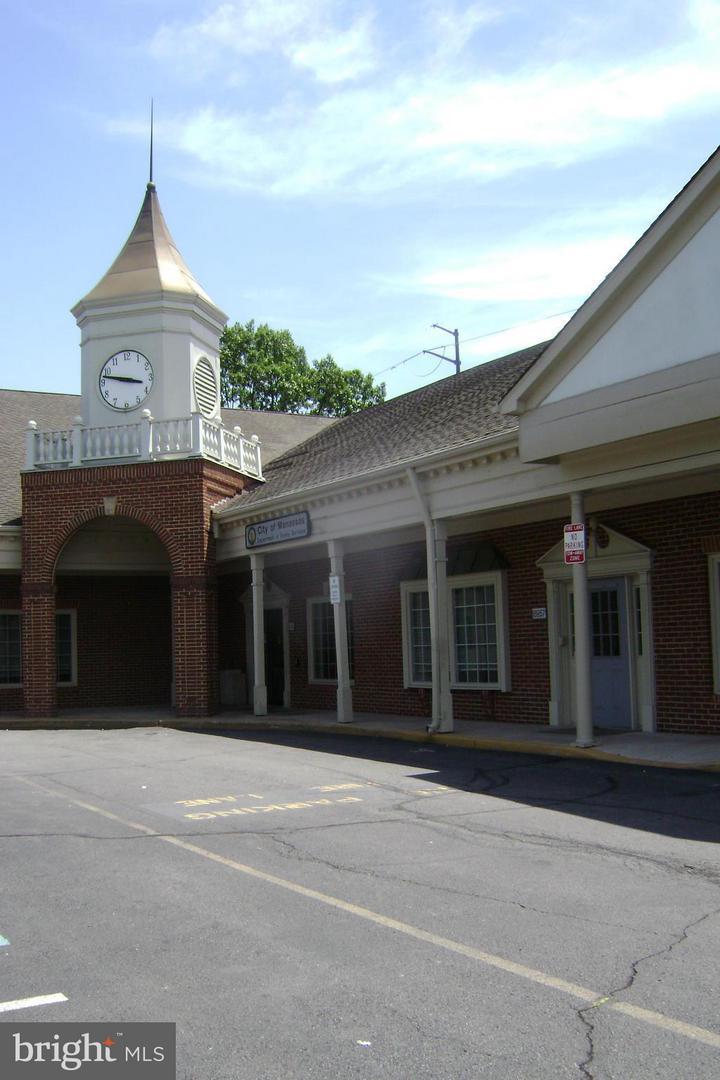 8955 Center Street - Photo 1