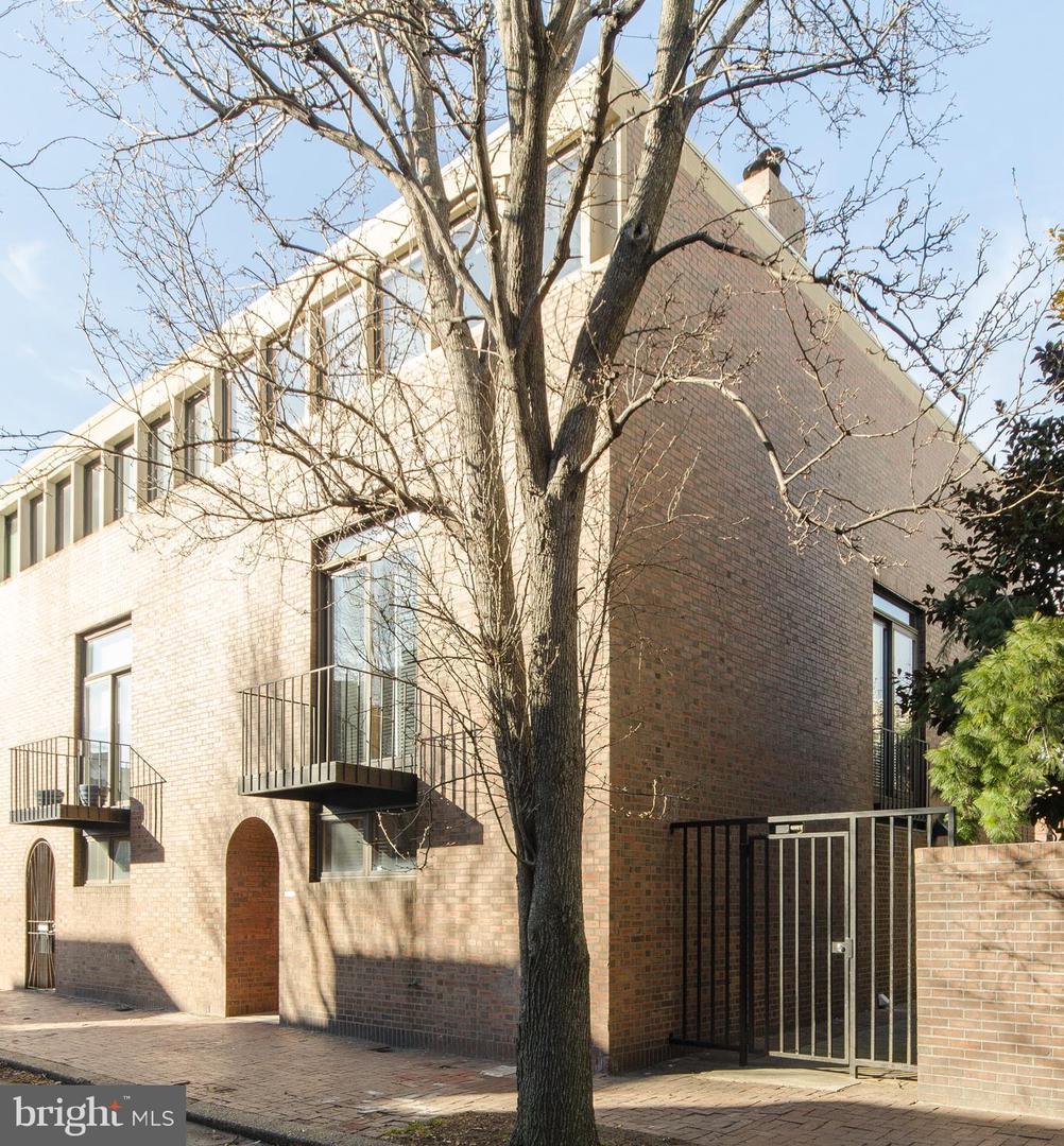 281 Locust Street - Photo 1