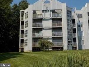 5201 Le Parc Drive - Photo 1