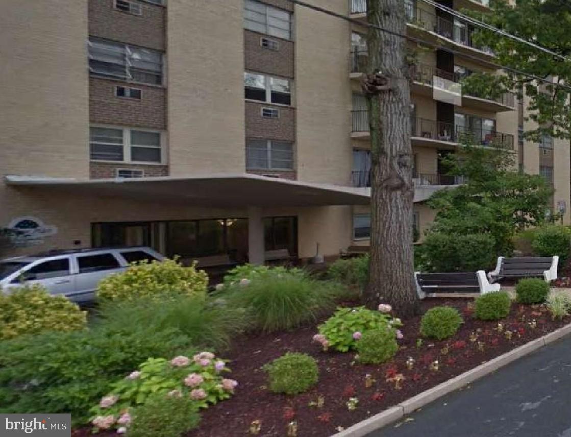502 Chestnut - Photo 1