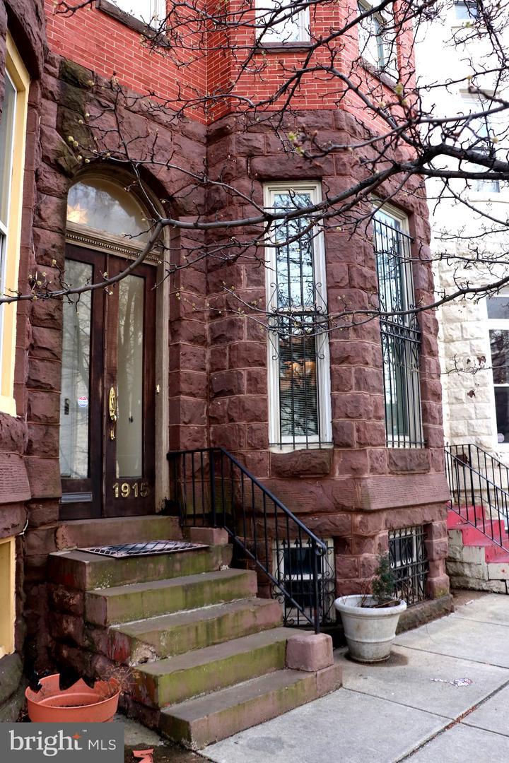 1915 Saint Paul Street - Photo 1