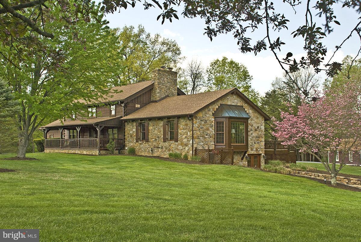 344 Providence Lane - Photo 1