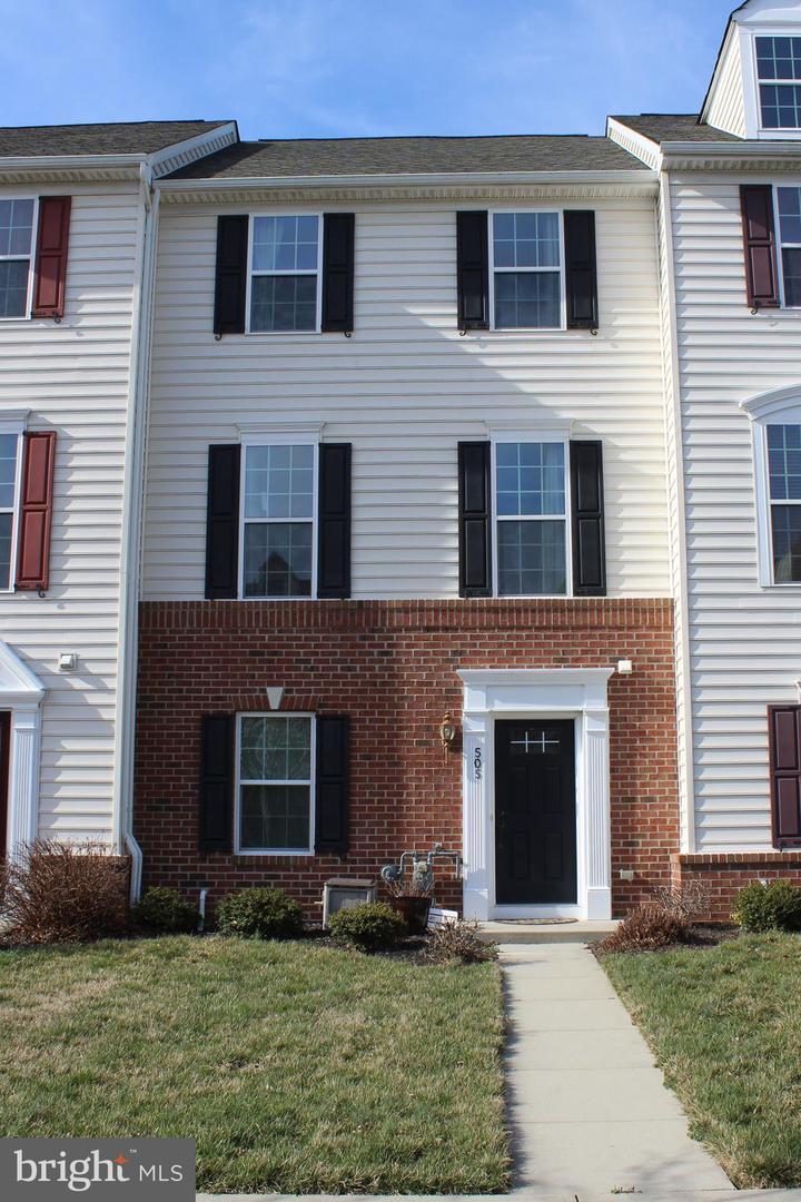 505 Ann Moore Street - Photo 1