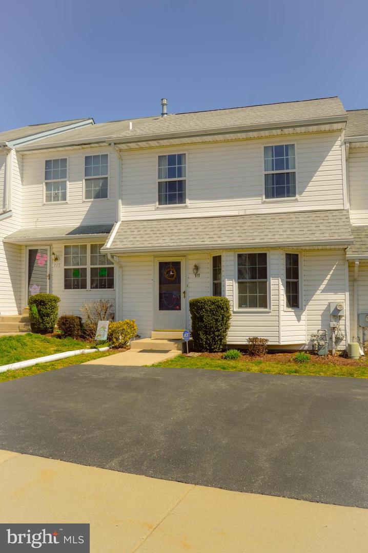 717 Hawthorne Lane - Photo 1 717 Hawthorne Lane - Photo 1