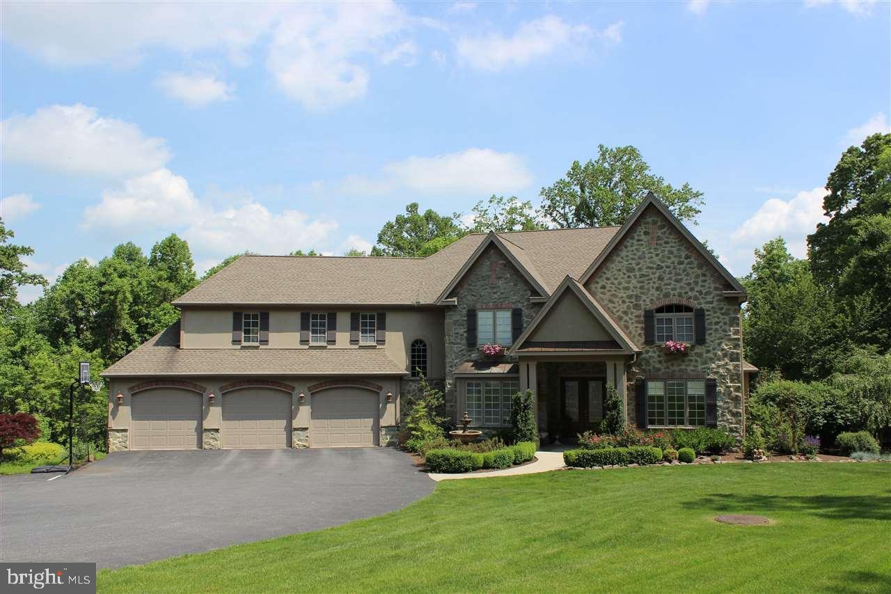1321 Fox Glenn Drive - Photo 1