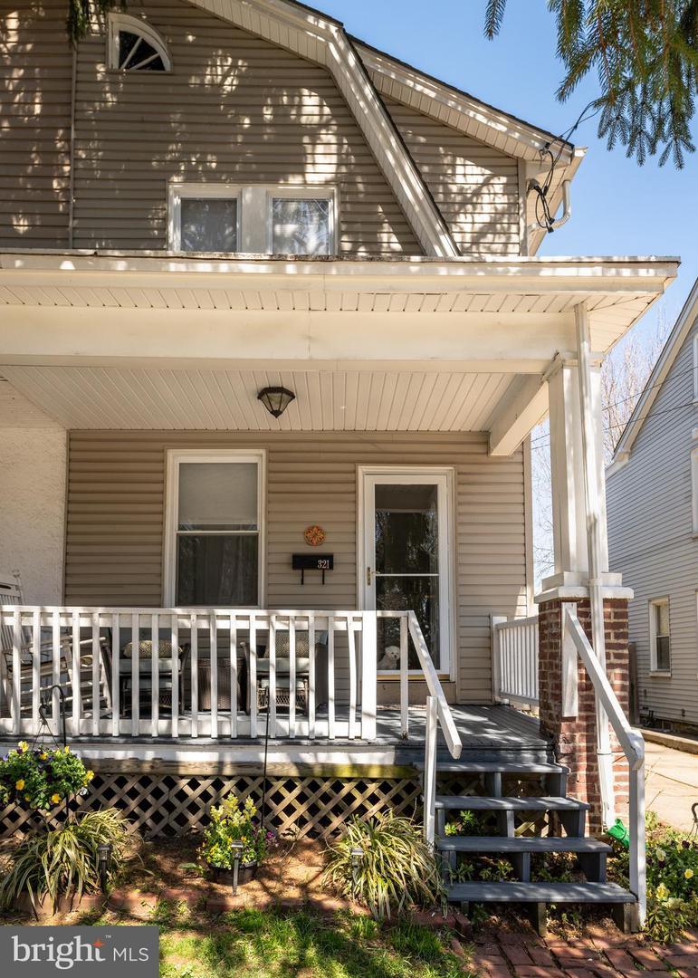 321 Beecher Avenue - Photo 1