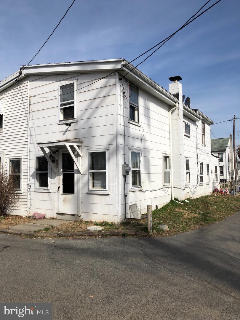 551 Scull Street - Photo 1
