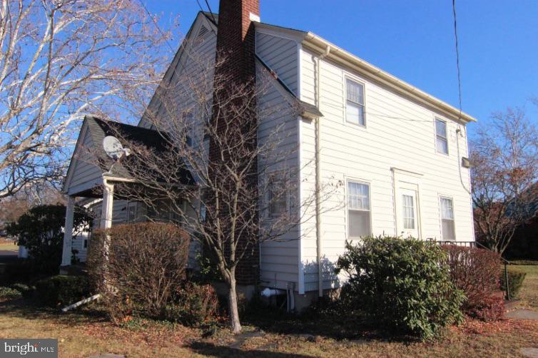365 11TH Street - Photo 1