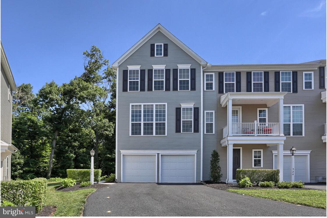 520 Rayburn Court - Photo 1