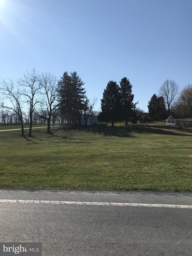 4051 Wayne Road - Photo 1