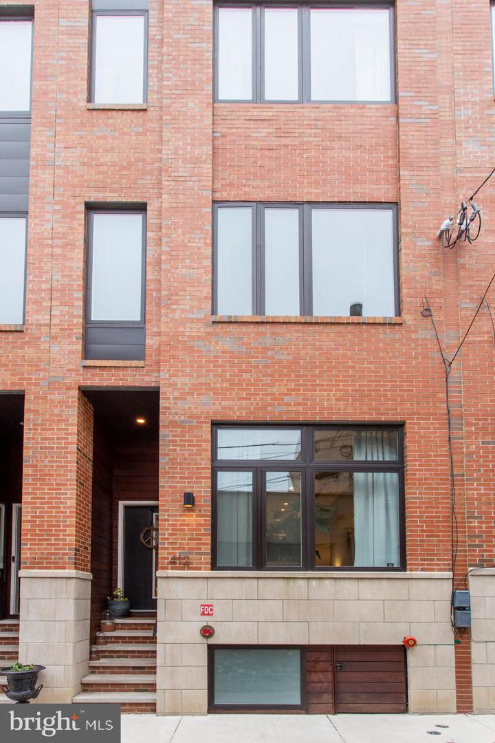 412 Wallace Street - Photo 1