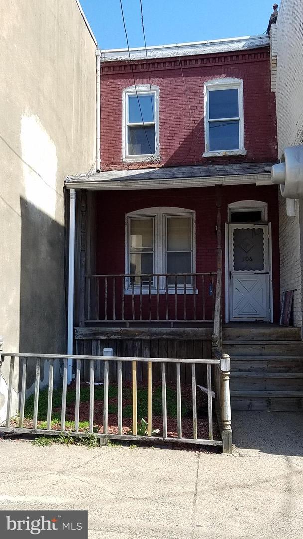 306 Union Street - Photo 1