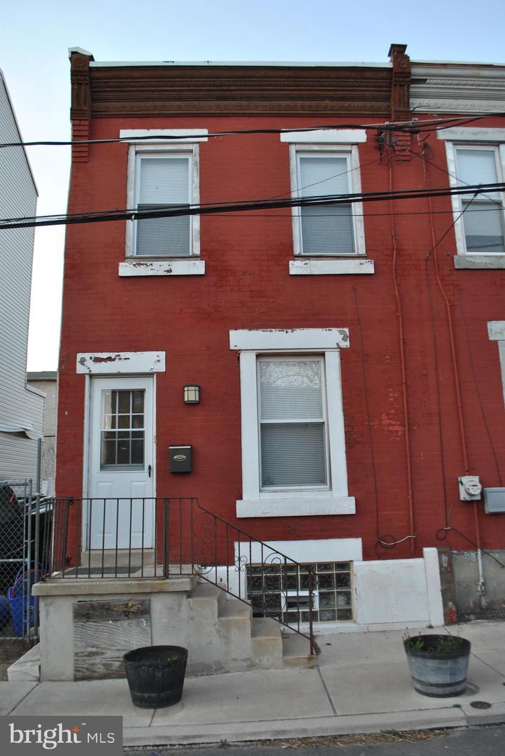 527 Morse Street - Photo 1
