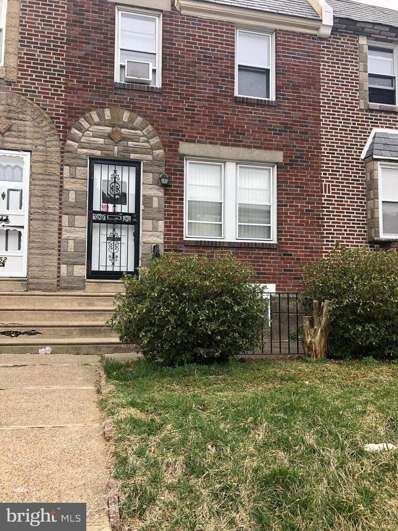 1250 Greeby Street - Photo 1
