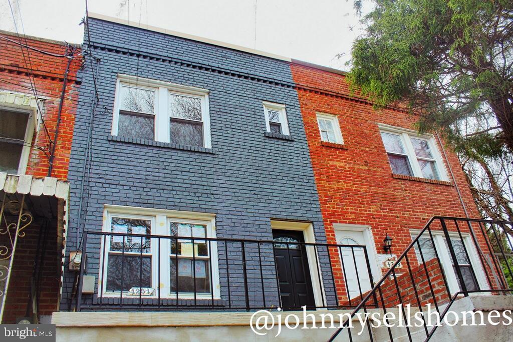 4251 Gault Place - Photo 1