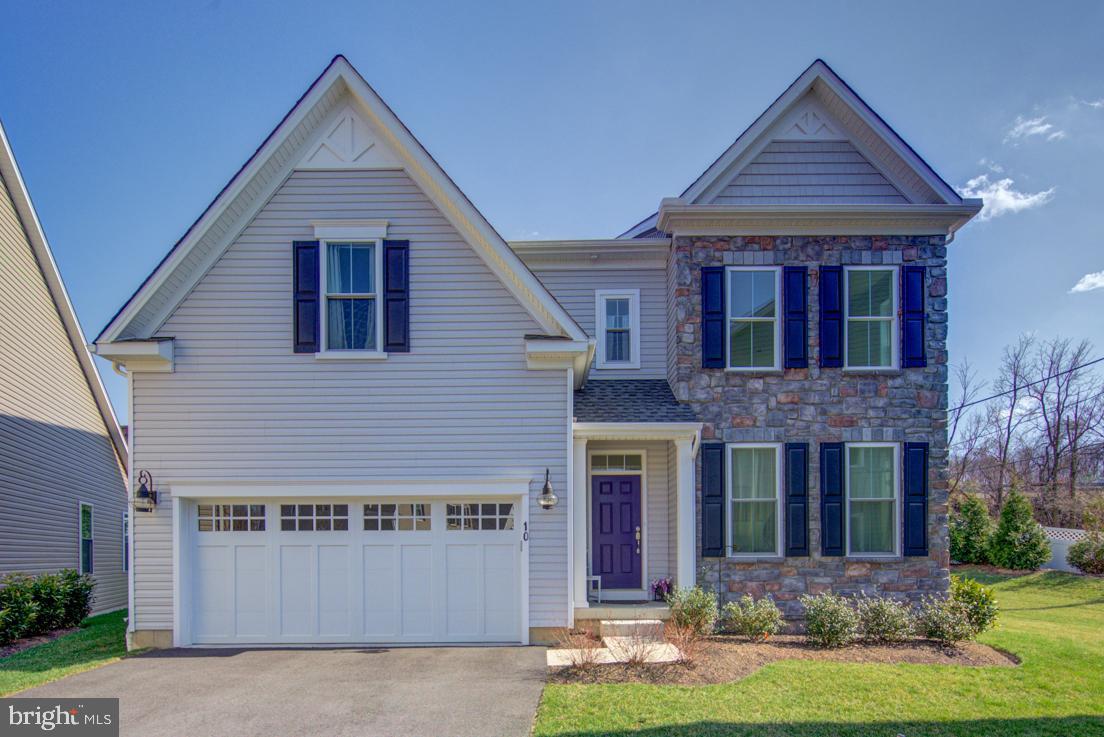 10 Dickinson Lane - Photo 1