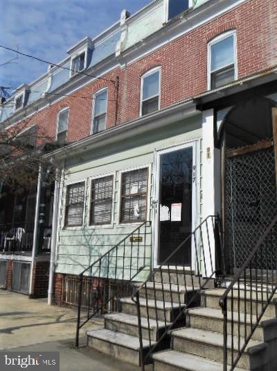 917 Lombard Street - Photo 1